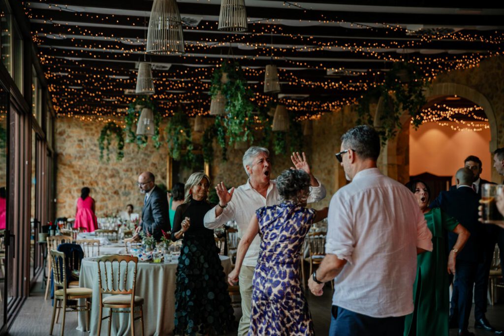 Boda-palacio-valdesoto-asturias Fiesta de una boda en el Palacio de Valdesoto