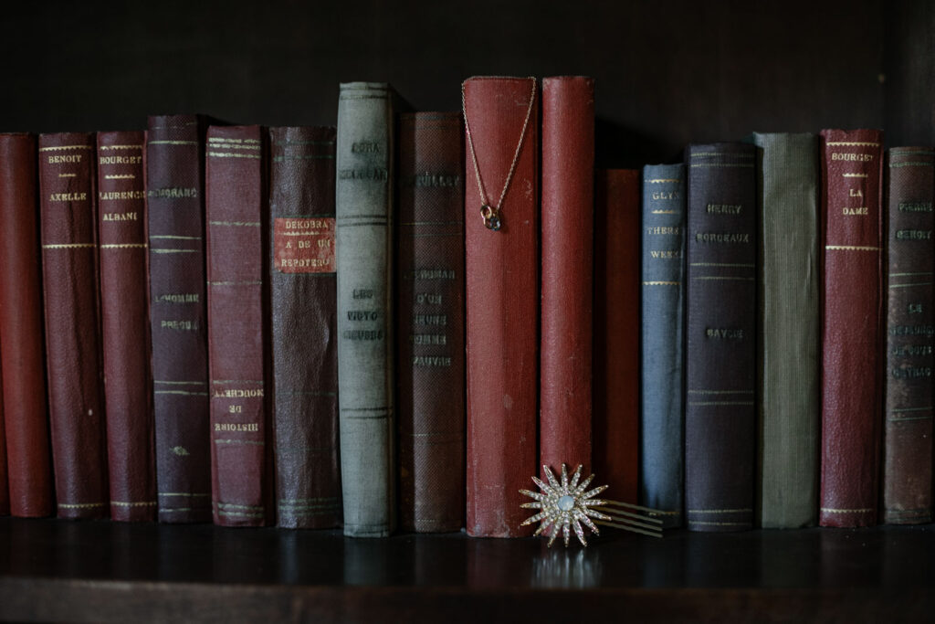 Boda-palacio-valdesoto-asturias Complementos de novia bonitos en el Palacio de Valdesoto.