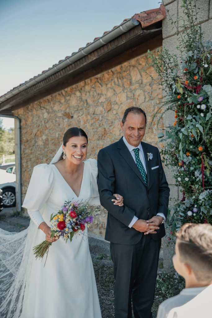 Boda-palacio-valdesoto-asturias novia llegando a la boda
