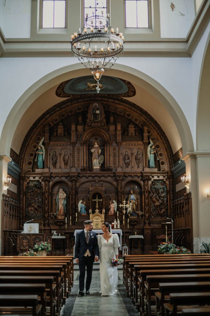 Boda-palacio-valdesoto-asturias Iglesia de Valdesoto por dentro
