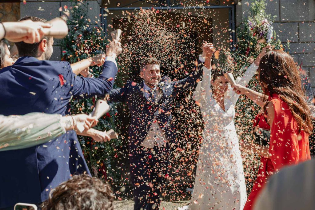 Boda-palacio-valdesoto-asturias momento arroz de la ceremonia