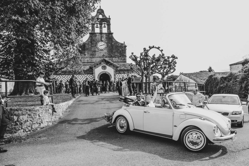 boda-llanes-ceremonia salida de ceremonia en asturias