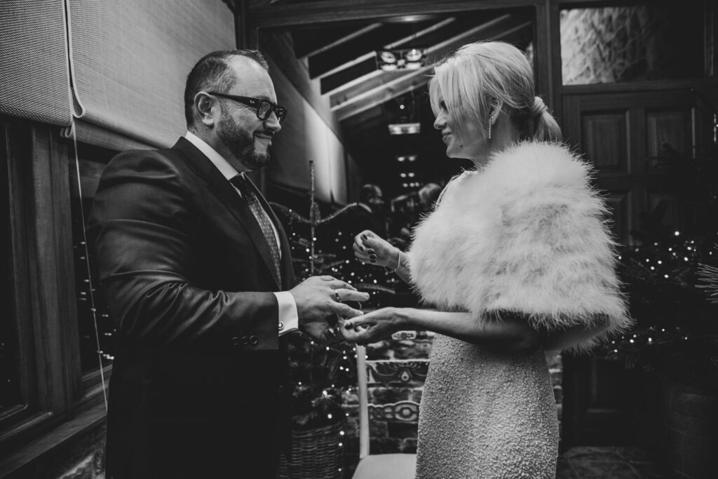 ceremonia civil en una boda en navidad