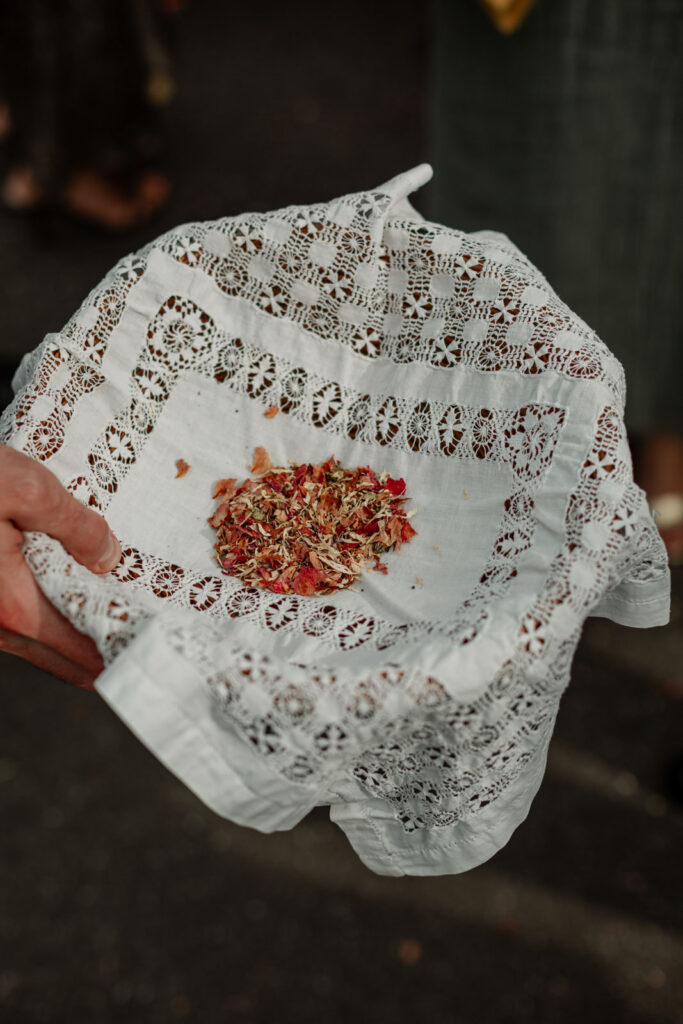boda-palacio-luces-asturias salida de ceremonia en gijon