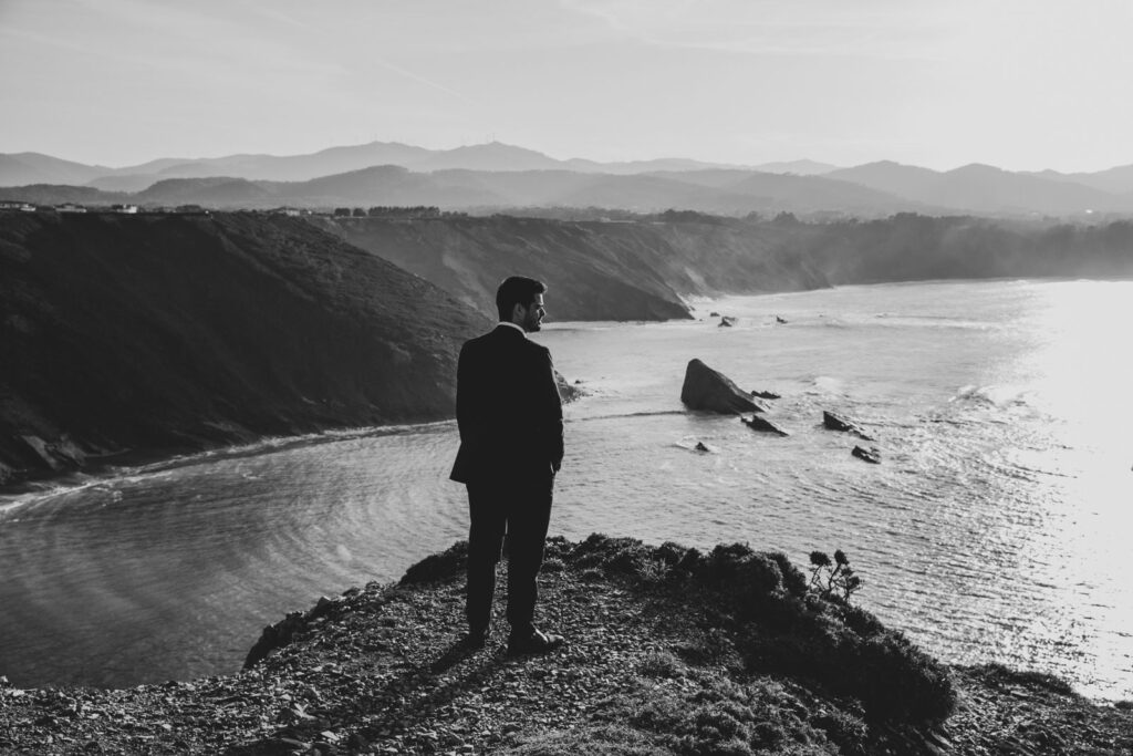 fotografo-boda-natural-asturias puesta de sol en el mar de asturias