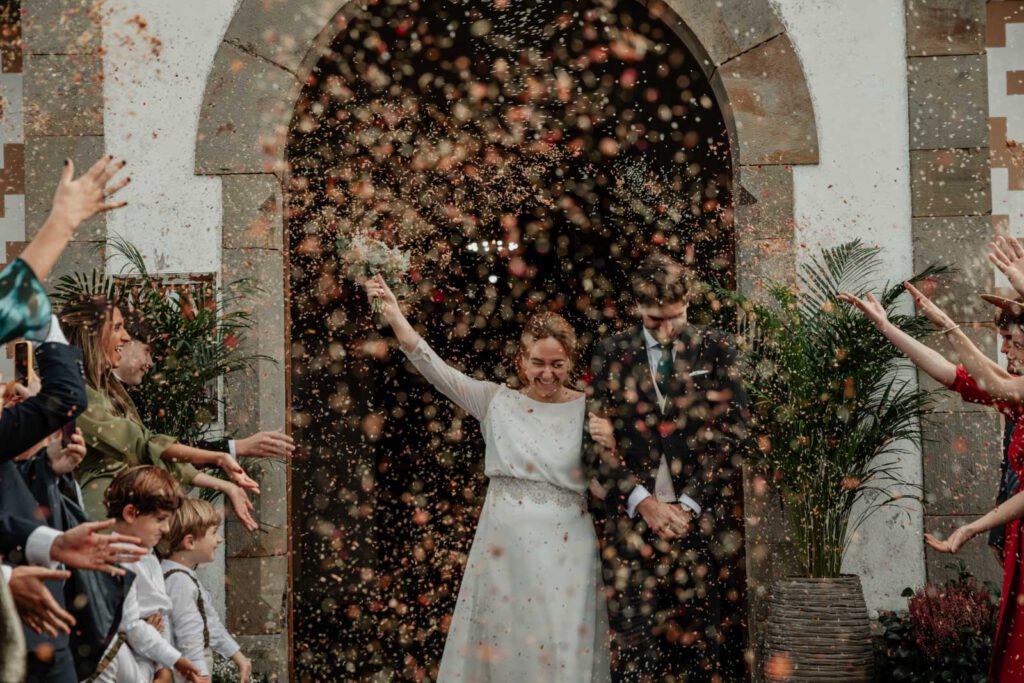 iglesia-arroz-asturias arroz en ceremonia en gijon