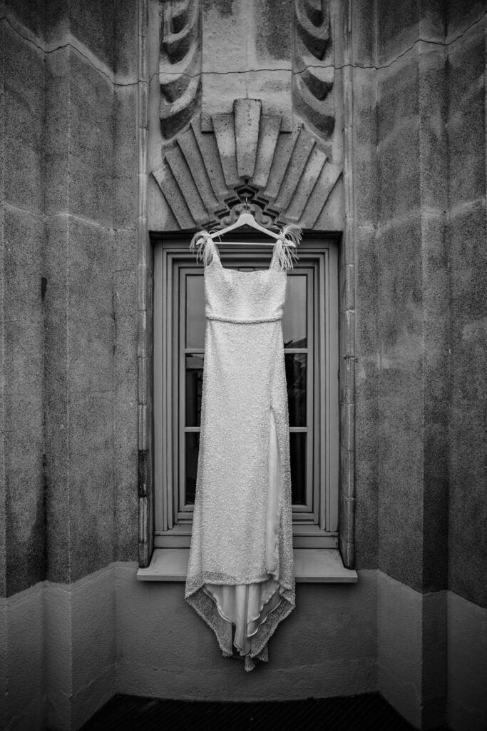 vestido de novia colgado, sexy y elegante